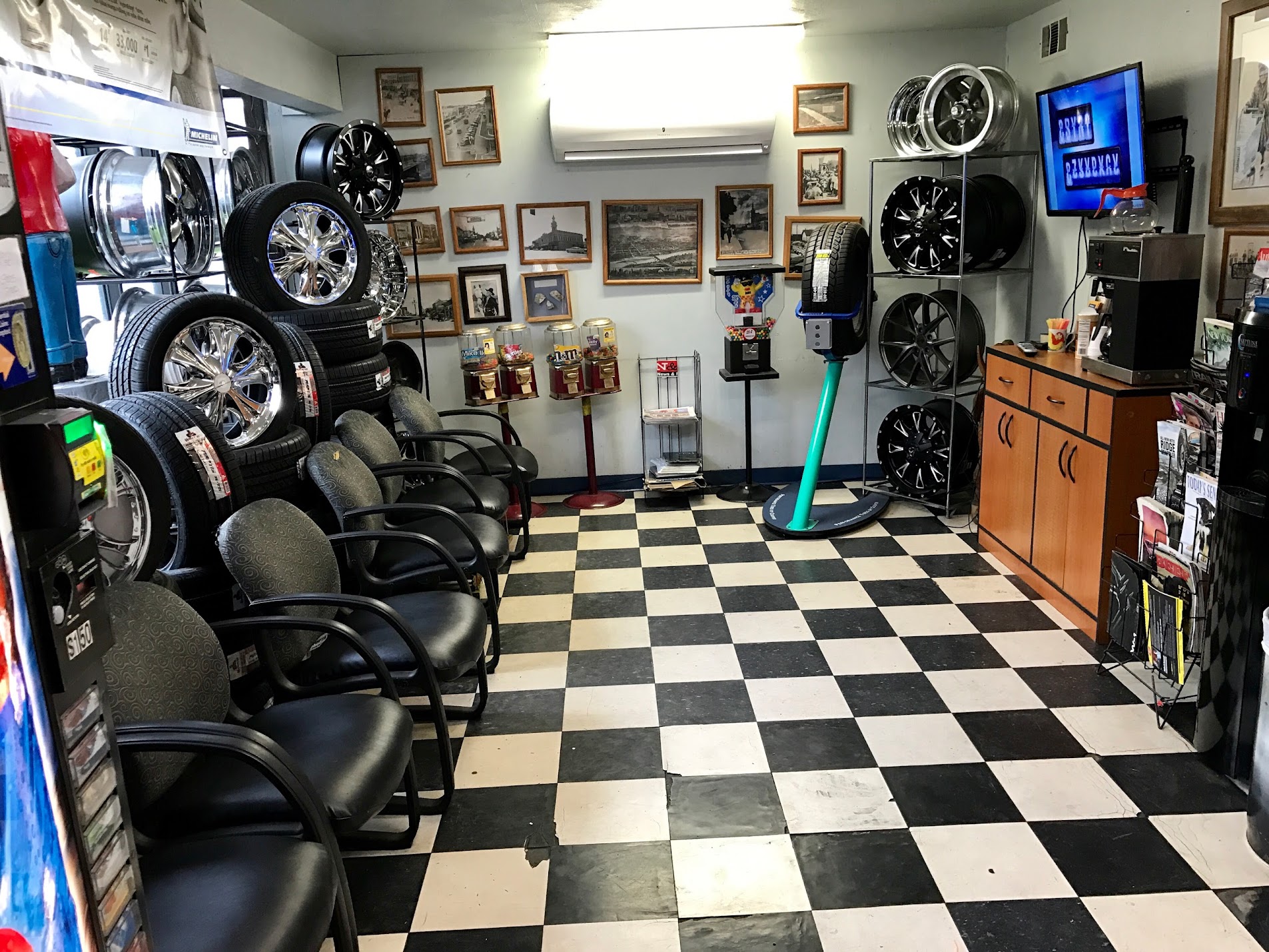 Bob's Tire Center — photo 3